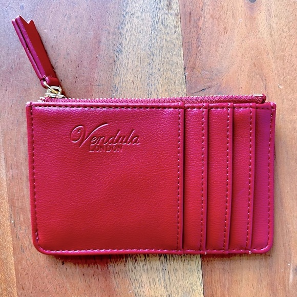Vendula London Zippered Card and Wallet with Key Ring VEGAN Leather- Deep Red - Picture 3 of 6